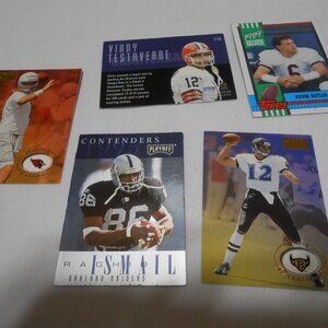 LOT 5 VINTAGE RARE NFL FOOTBALL CARDS STOCKING STUFFER 🎁👦